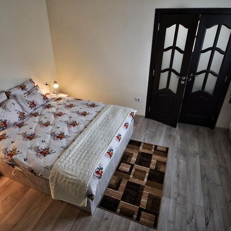Flori'S Apartment Μπρασόβ Εξωτερικό φωτογραφία