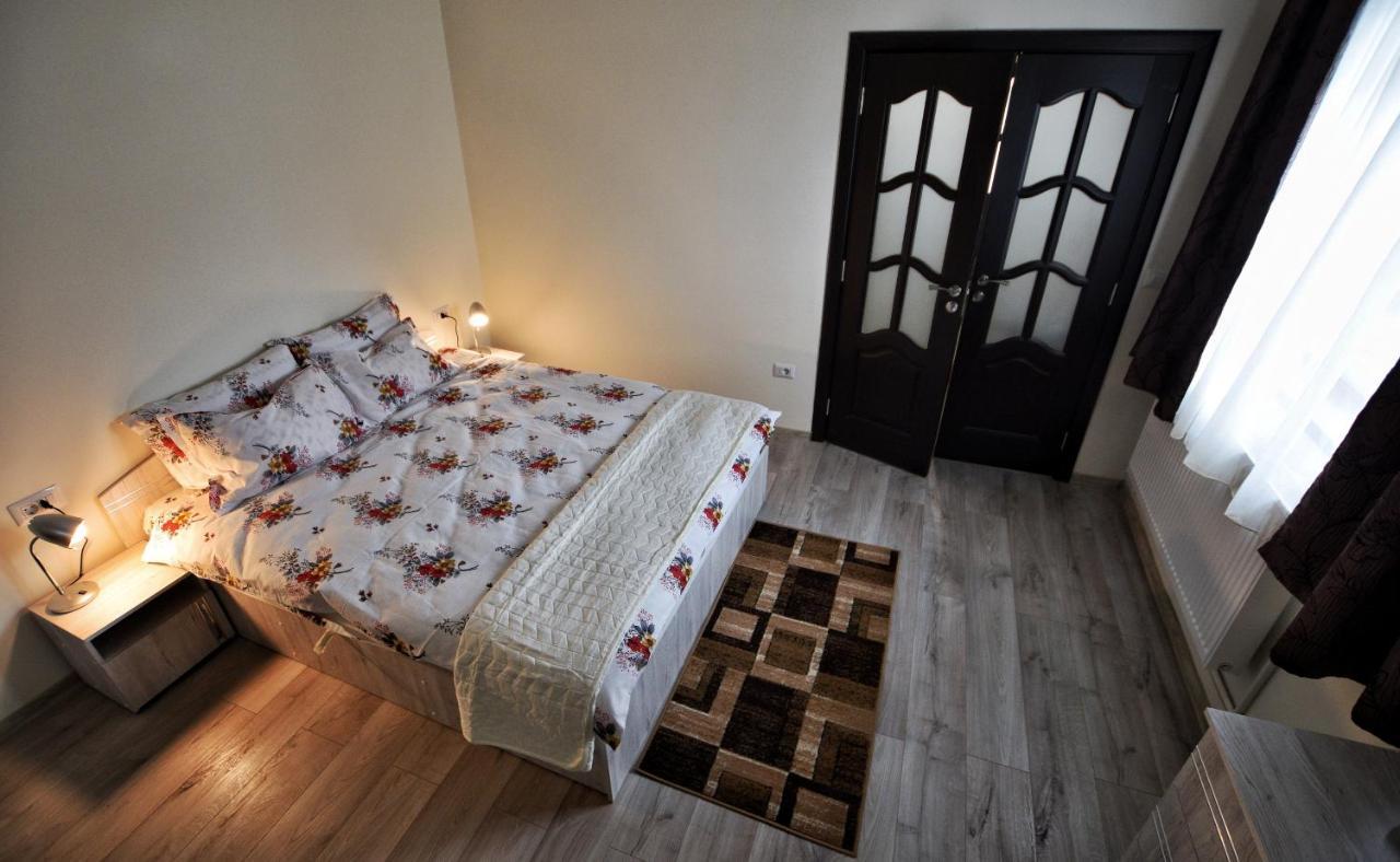 Flori'S Apartment Μπρασόβ Εξωτερικό φωτογραφία