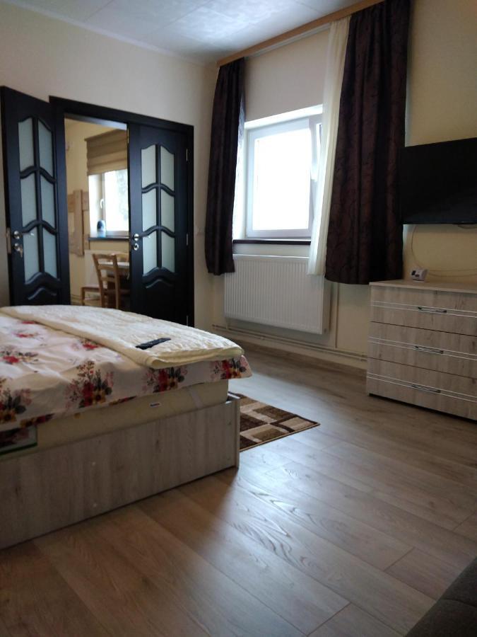 Flori'S Apartment Μπρασόβ Εξωτερικό φωτογραφία