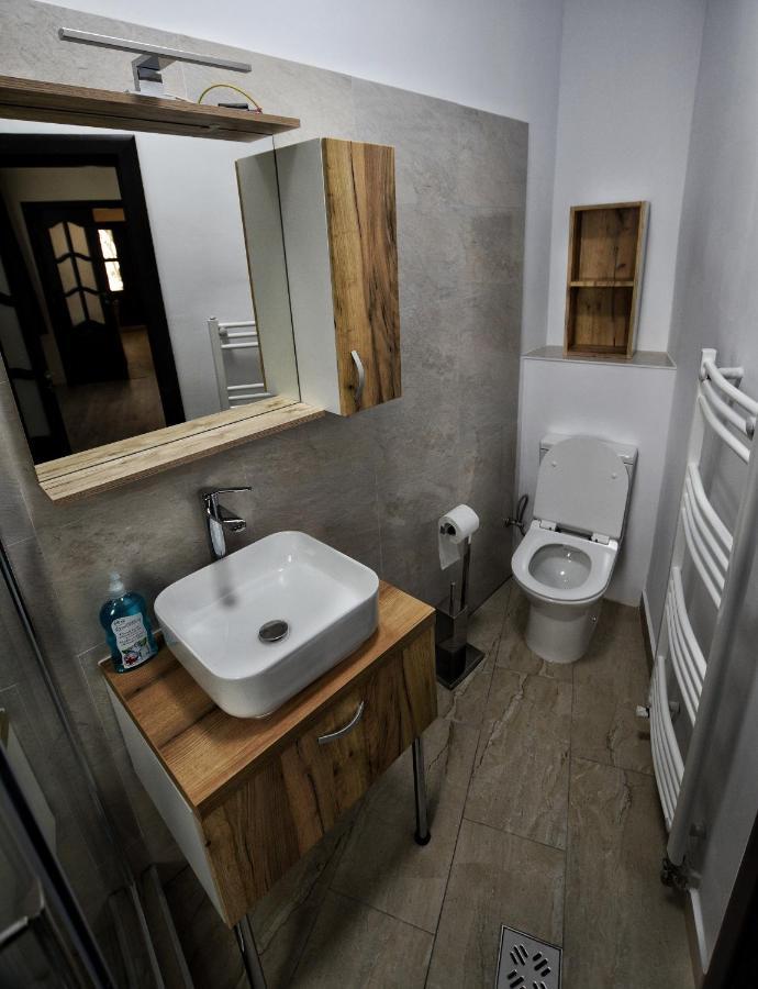 Flori'S Apartment Μπρασόβ Εξωτερικό φωτογραφία