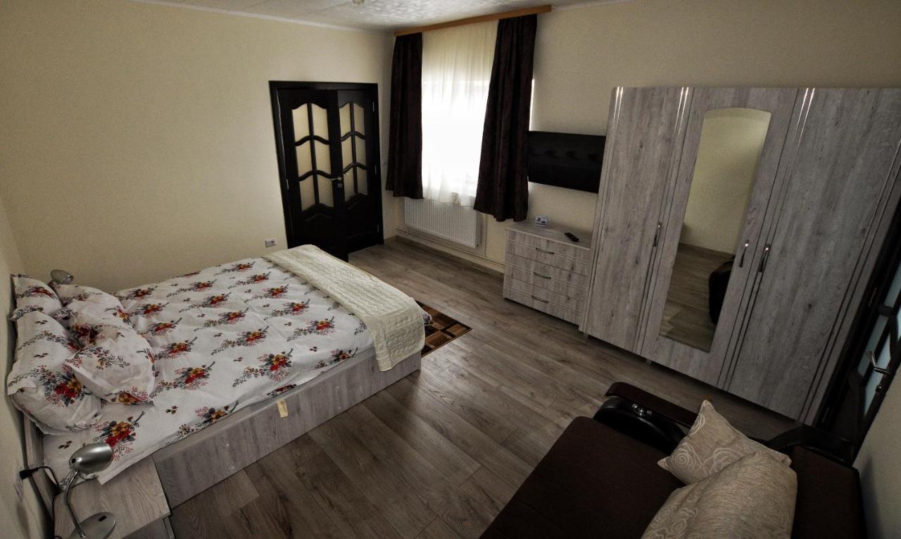 Flori'S Apartment Μπρασόβ Εξωτερικό φωτογραφία